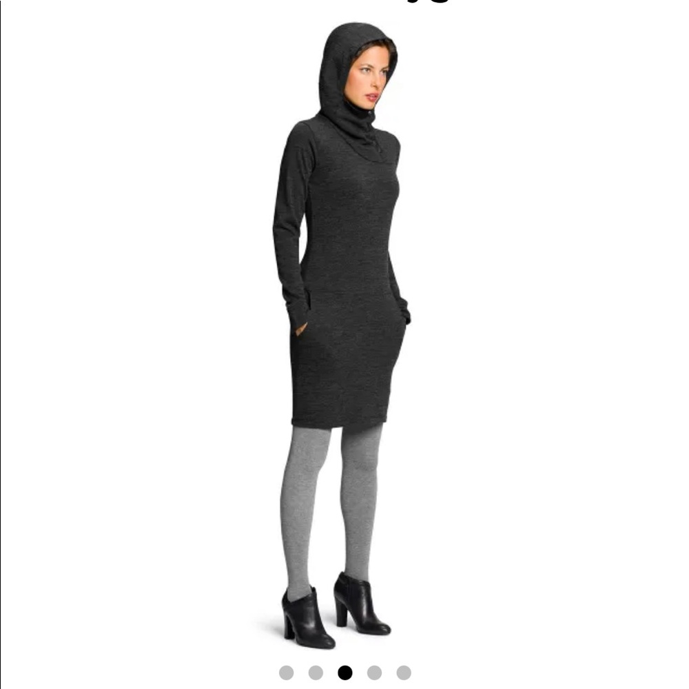 Nau dress